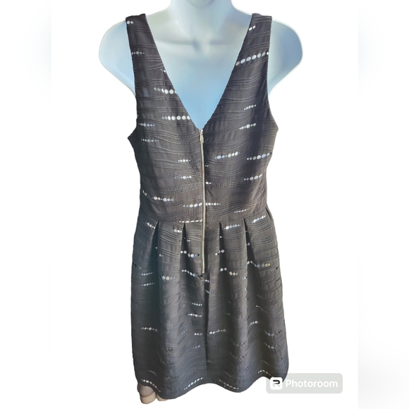 Donna Morgan Black White V-Neck A Line Dress Size 10 - Picture 2 of 3